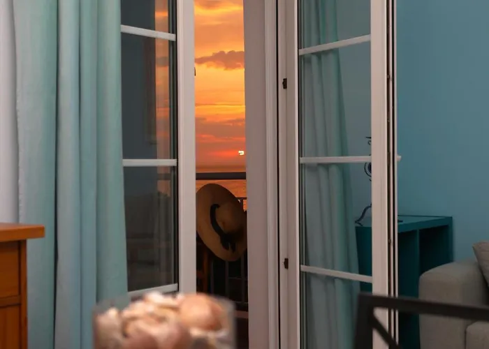 Summer House *