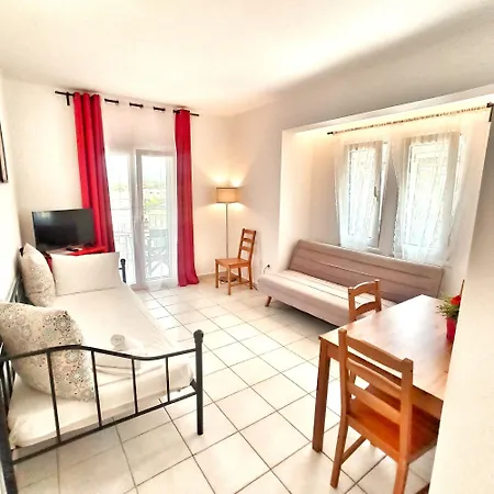 Summer House Apartment *